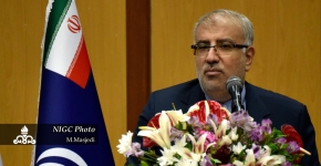وزیر نفت در آیین بیست ‌و ششمین نمایشگاه نفت بیان کرد: دعوت از سرمایه‌گذاران داخلی و خارجی برای حضور در صنعت نفت ایران